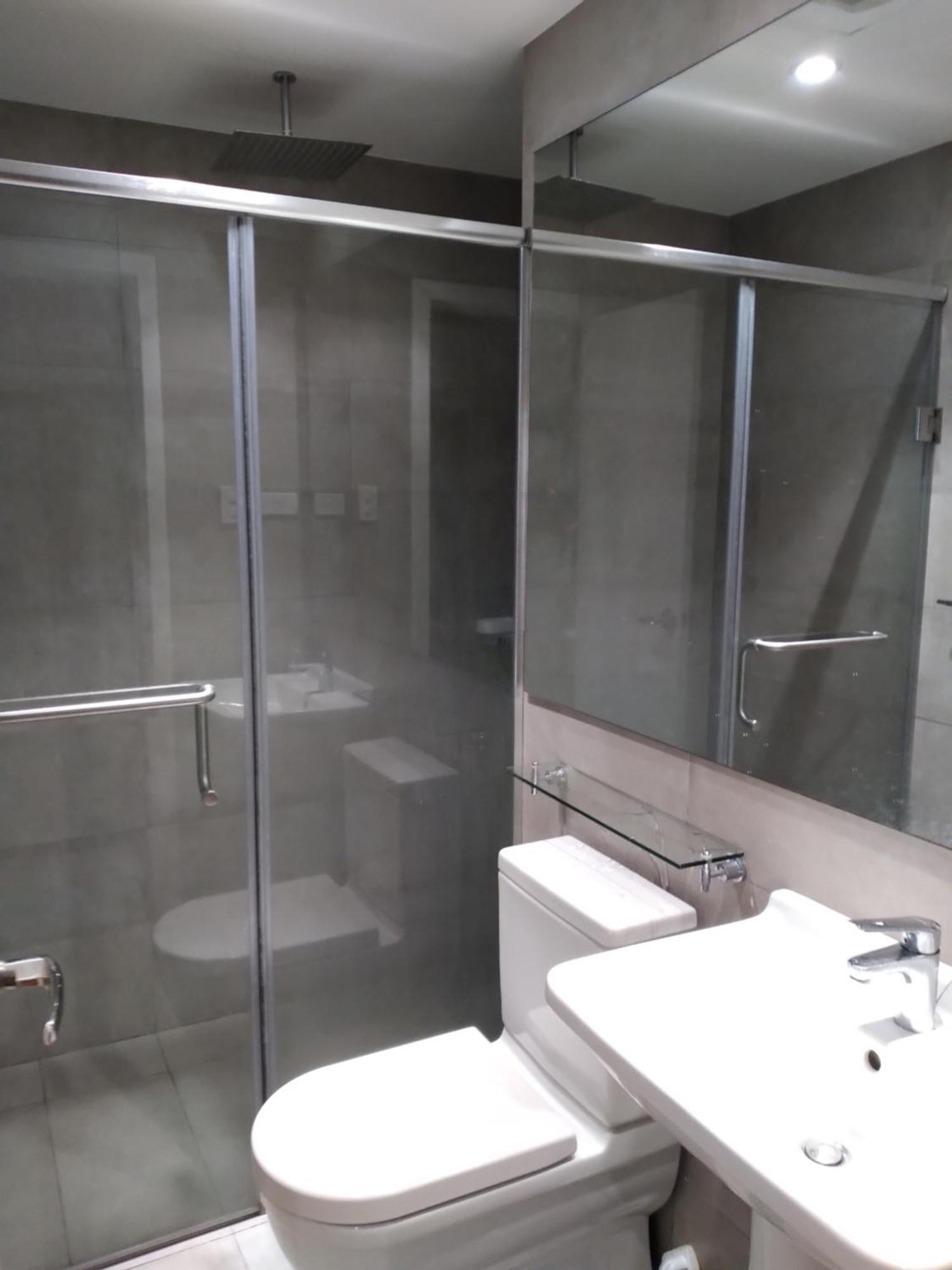 1 Bedroom Accessible To Makati & Ortigas Apartment *